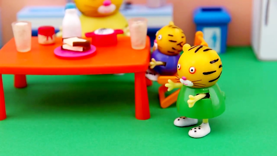 کارتون عروسکی خانواده ببری Tiger Family - اپیزود 57